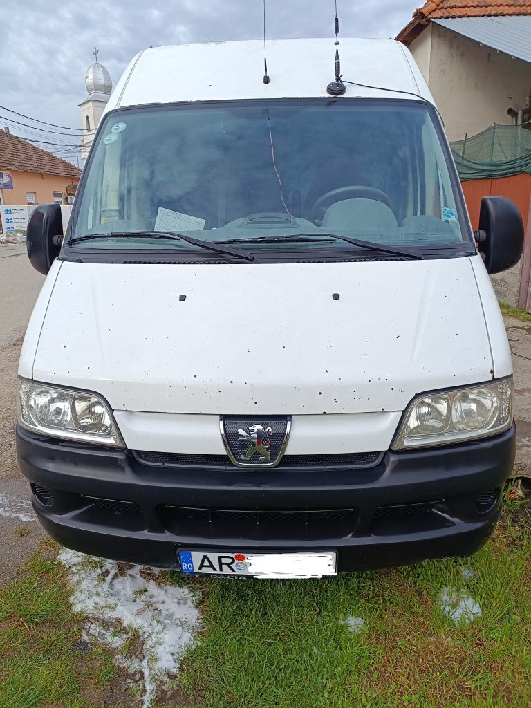 Vând Peugeot Boxer 2,2HDI