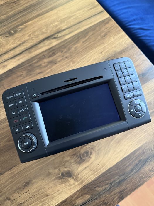 Оригинална мултимедия с навигация за Mercedes Gl, Ml, R class