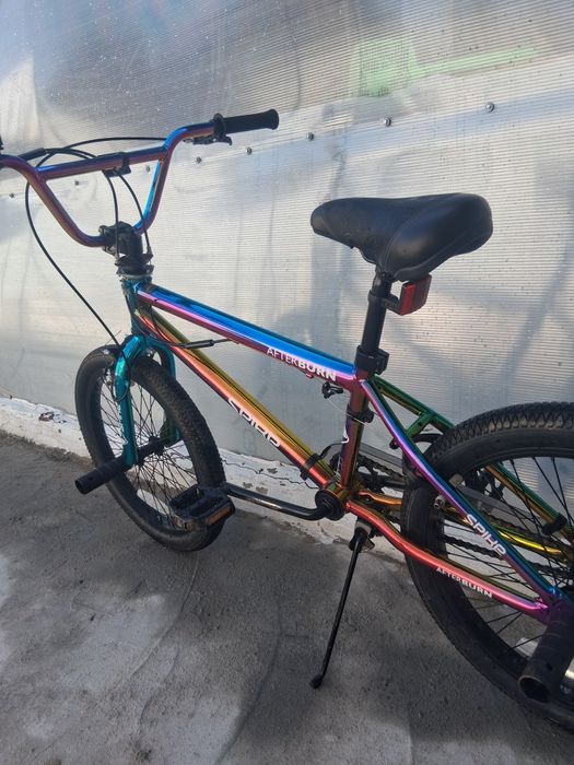 Vând Bmx Spike pentru scheme culoare:rainbow