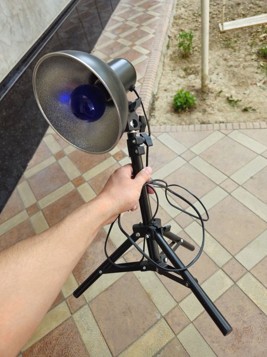 Foto lampa sotiladi yengi