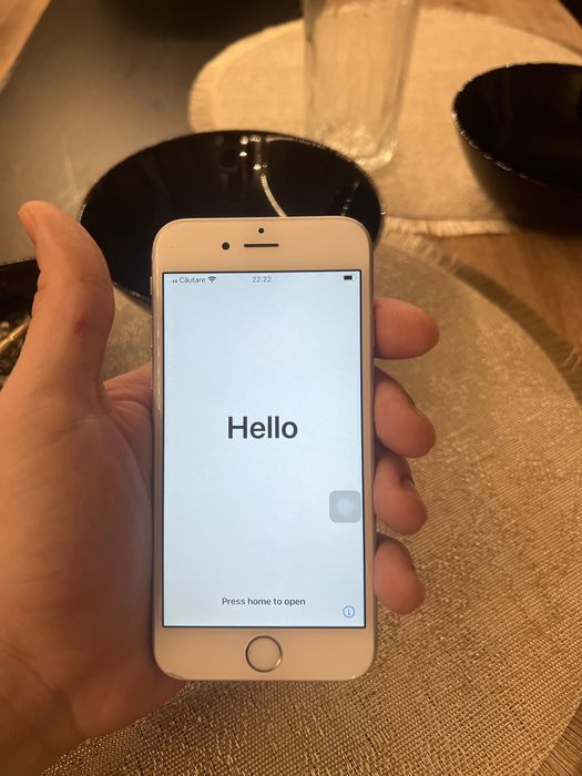 Vand iphone 6s Silvar impecabil