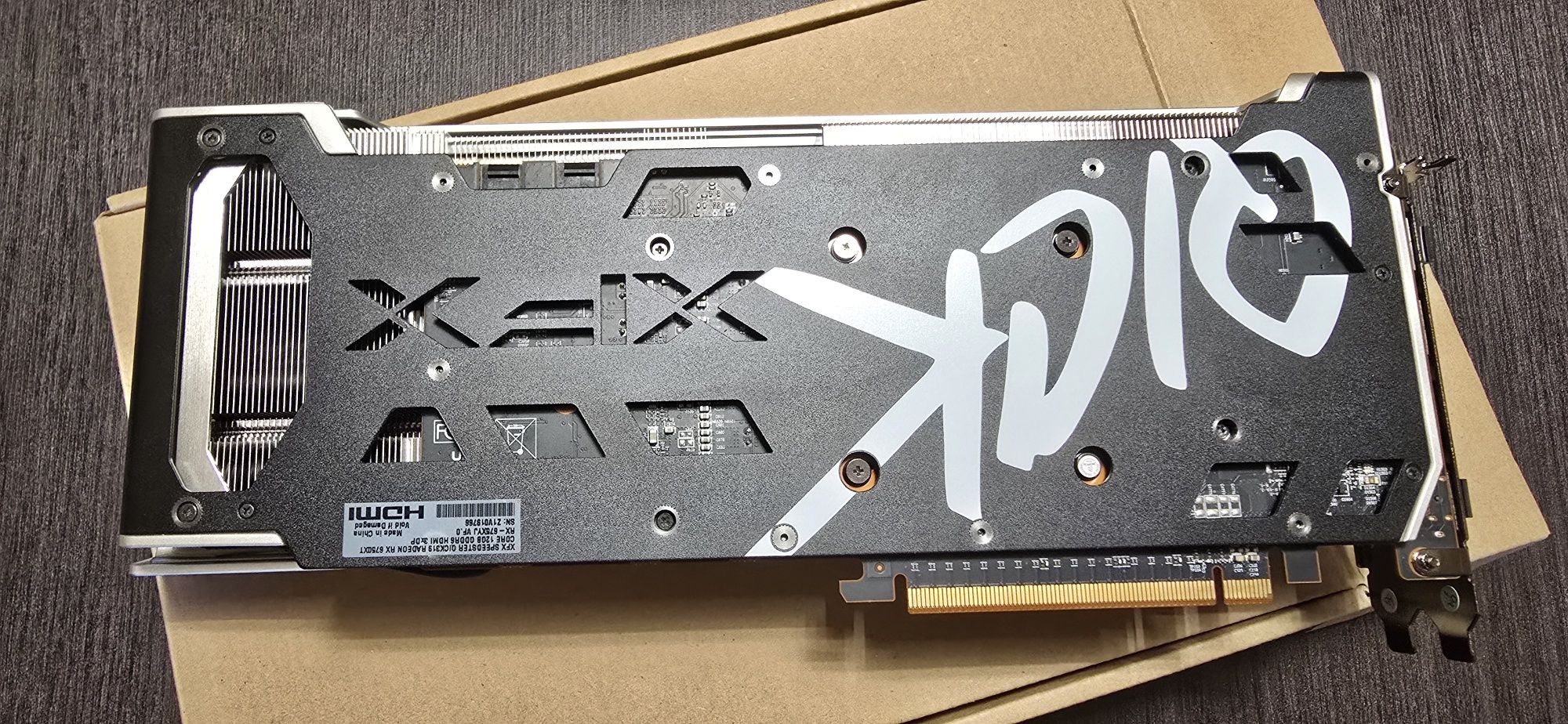 Placă video AMD Radeon RX6750 XT