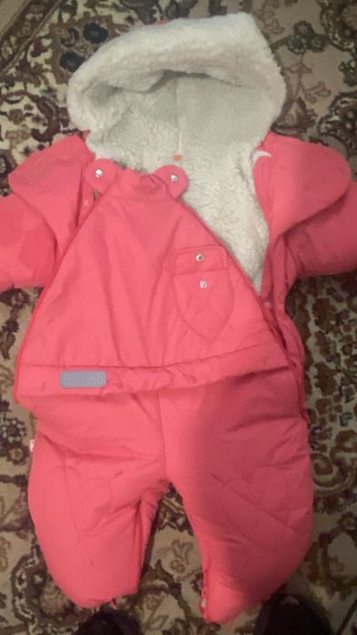 Продам зимний комбенизон на девочку