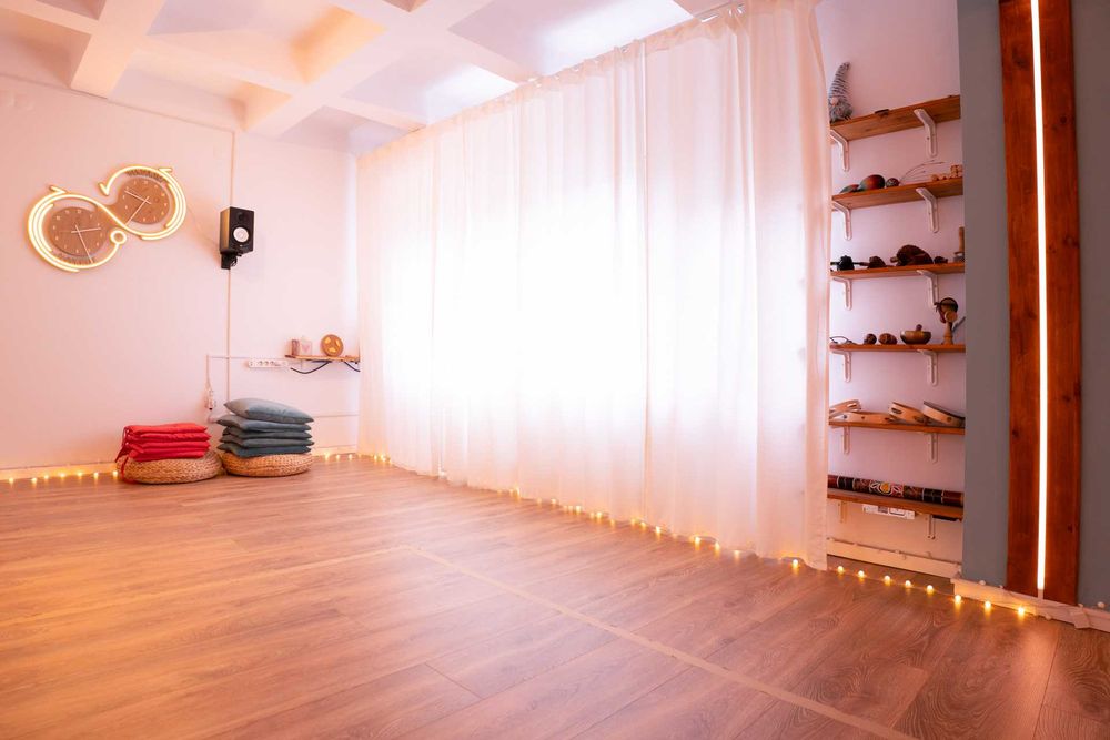 Studio luminos pentru yoga, pilates, dans și workshopuri – București