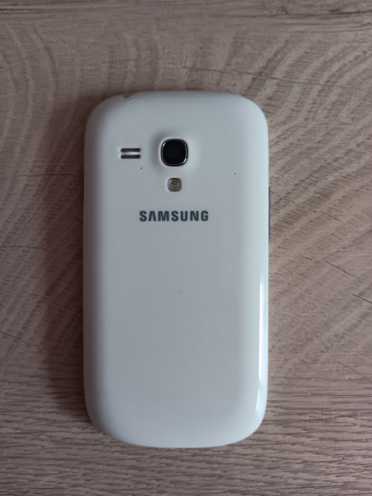 Samsung galaxy S3 mini GT-18200N