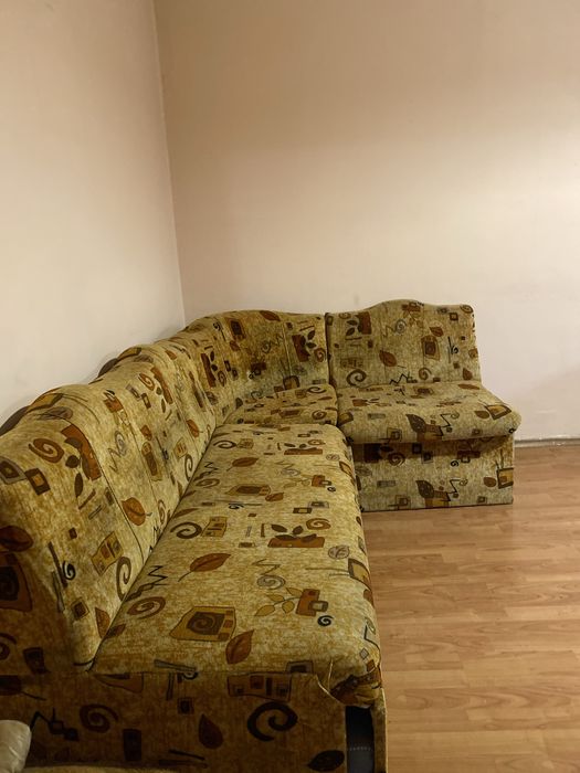 глов диван - удобен и запазен, 200 лв