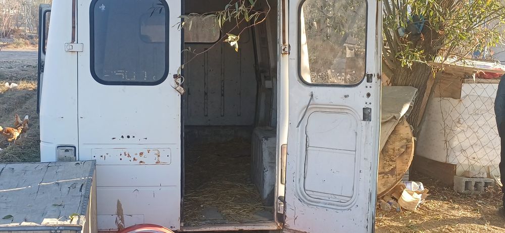 Ford karsan sotiladi yuk juda mos