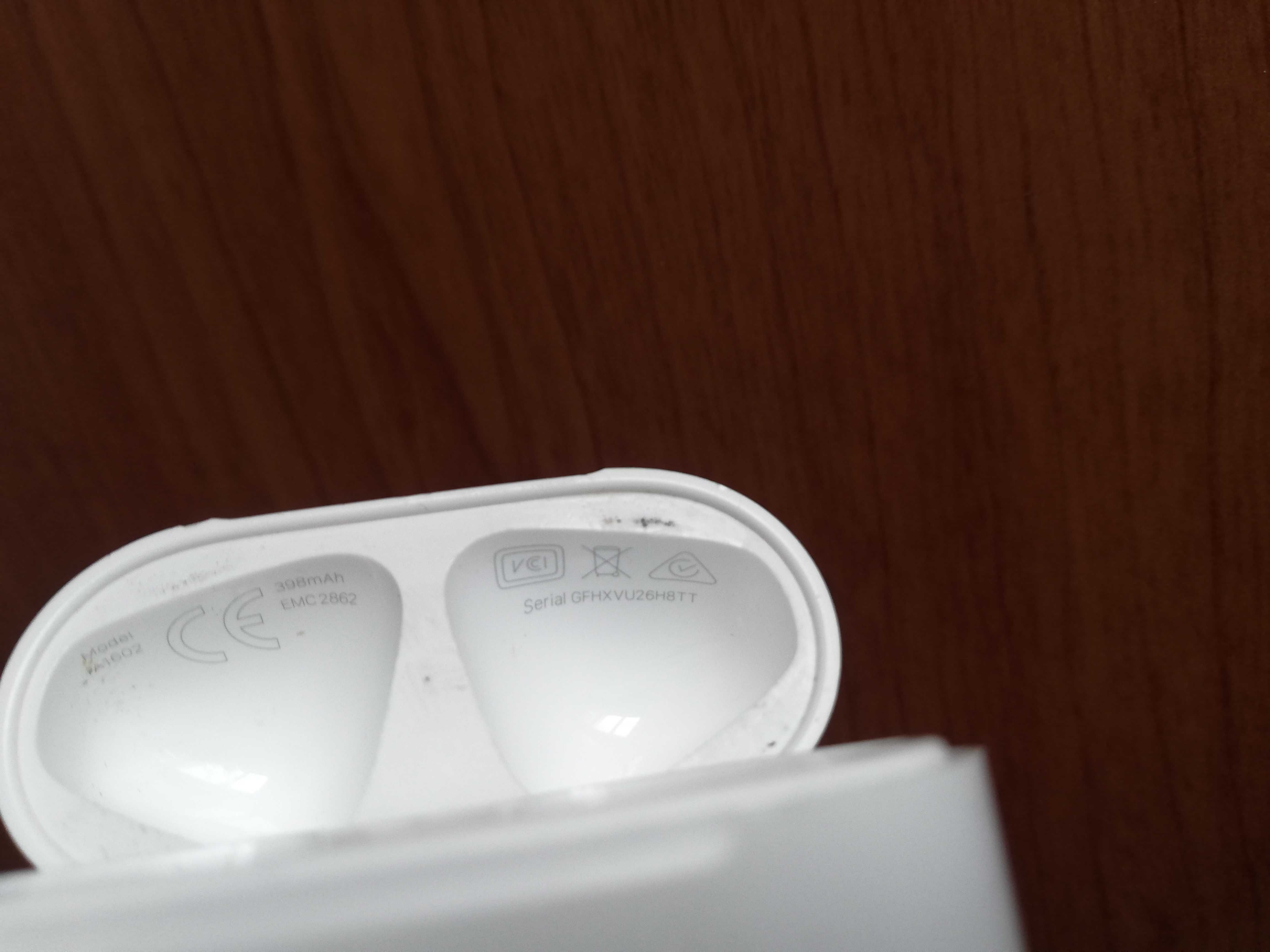 Apple Airpods 1gn А1602 зарядна кутия