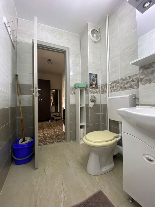 Închiriez garsonieră mobilată