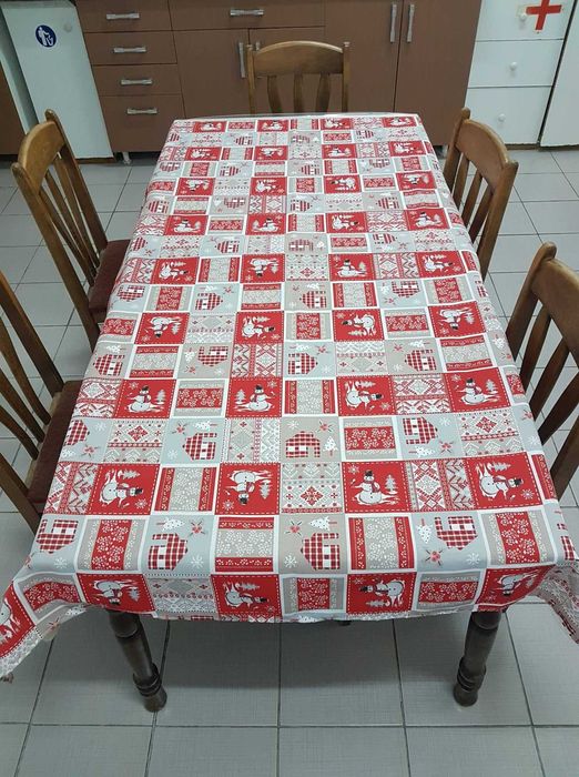 Коледна покривка за маса-различни рамери.