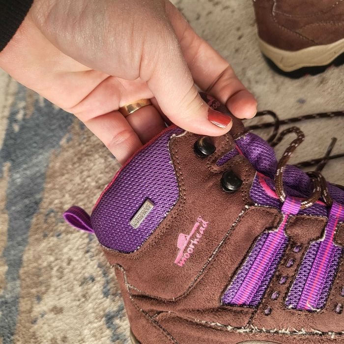 ghete waterproof ADIDAS  munte , adidas, de piele 100 ron bucata