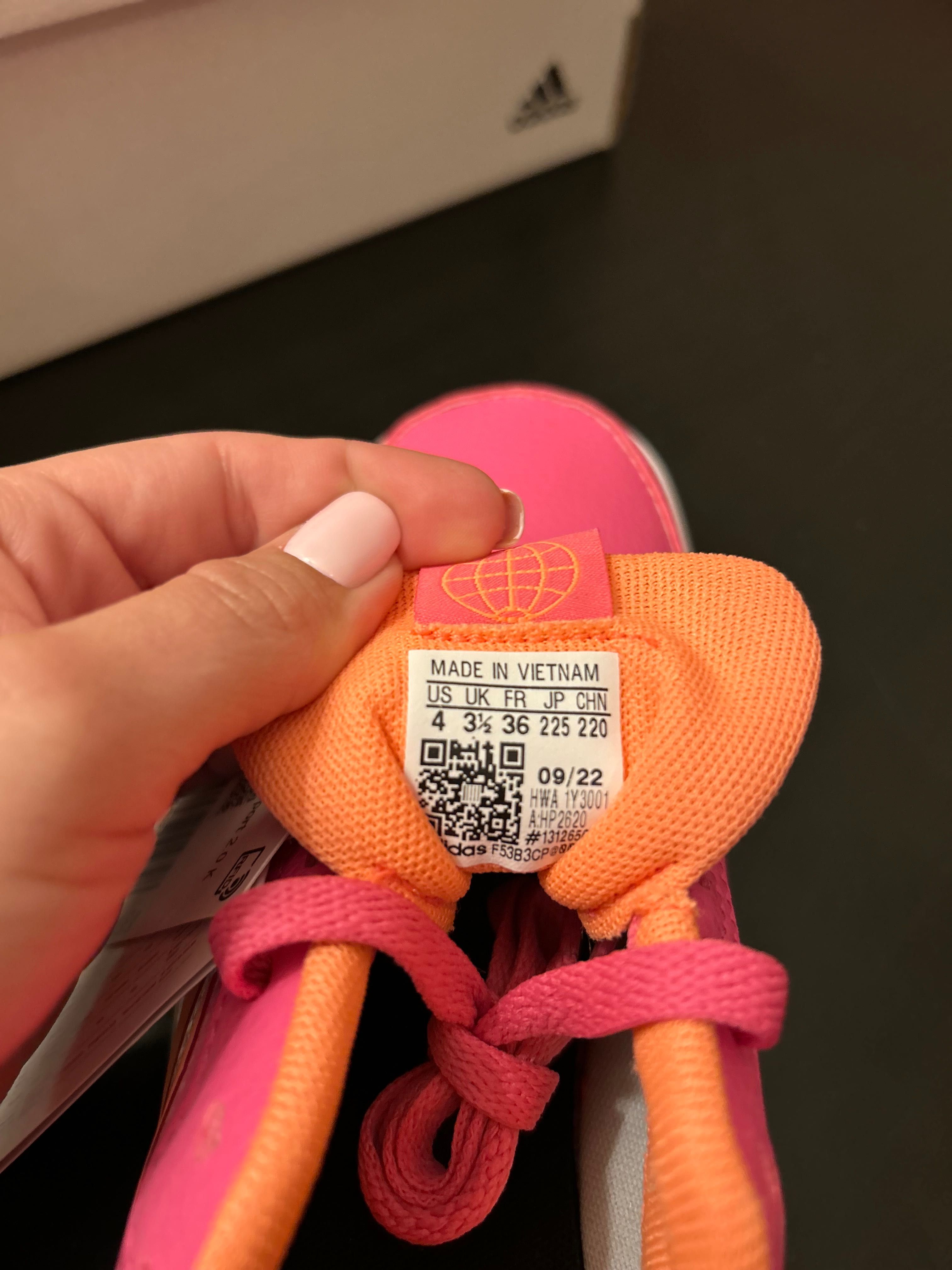 Розови маратонки Adidas