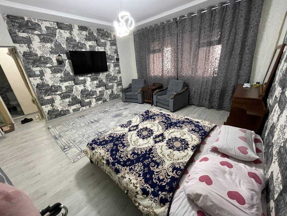 СРОЧНО !! Продается квартира в Яшнабаде 1/7/9 ( 42 кв/м ) Авиасозлар 1