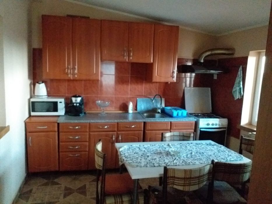 Închiriez casa locuibila