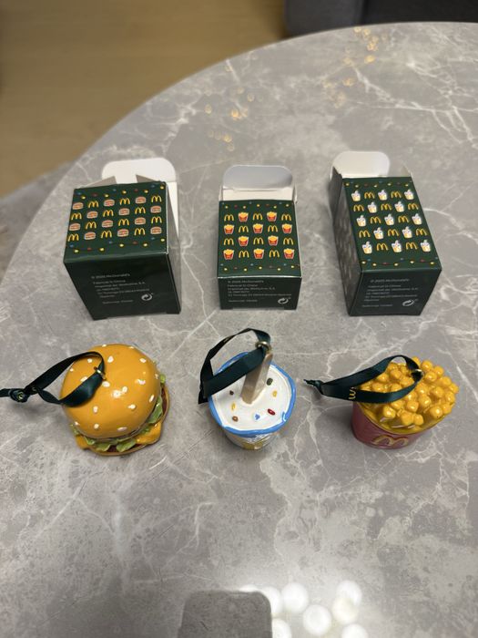 Set complet ornamente McDonald’s 2025