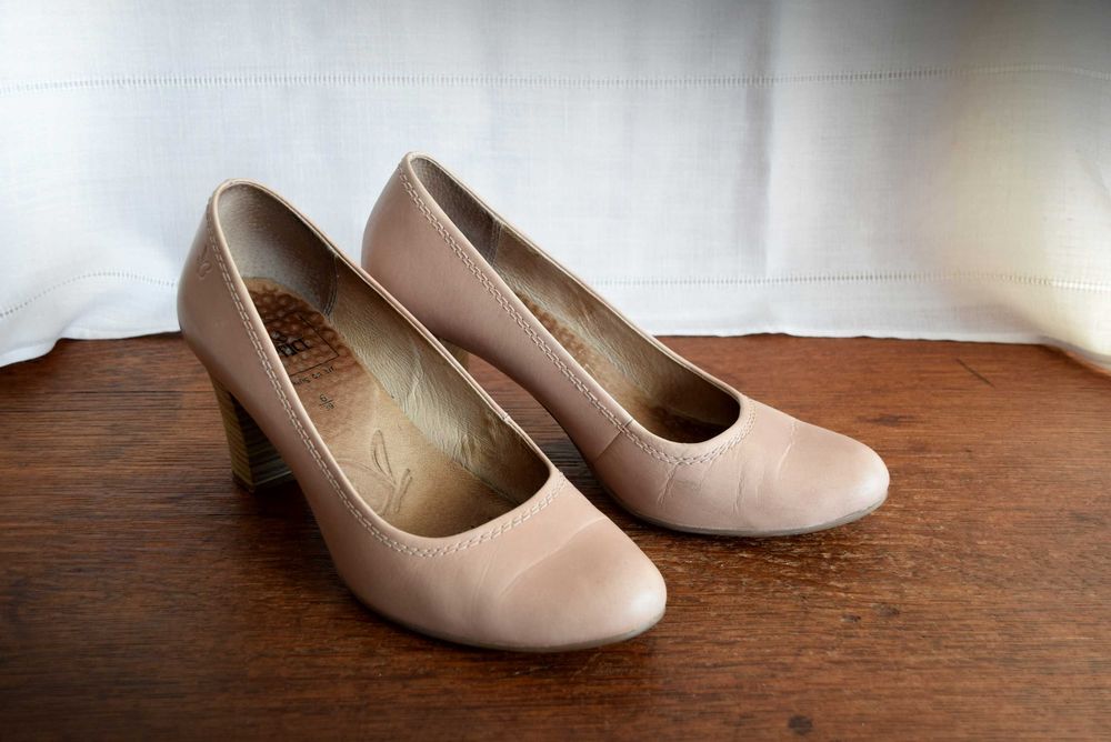 Pantofi nude din piele naturala 39-40