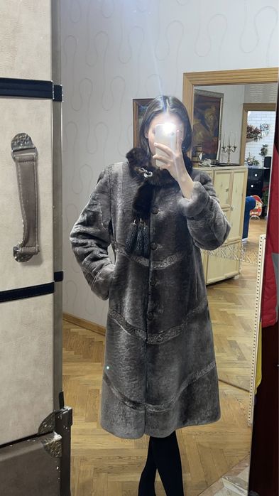 Шуба мутон с норковым воротником (Lux) женская. Торг уместен