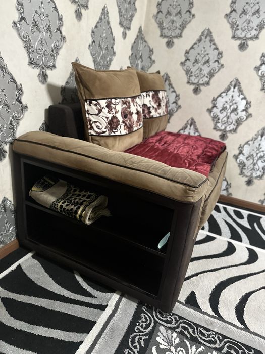 Продается уголок в хорошем состоянии