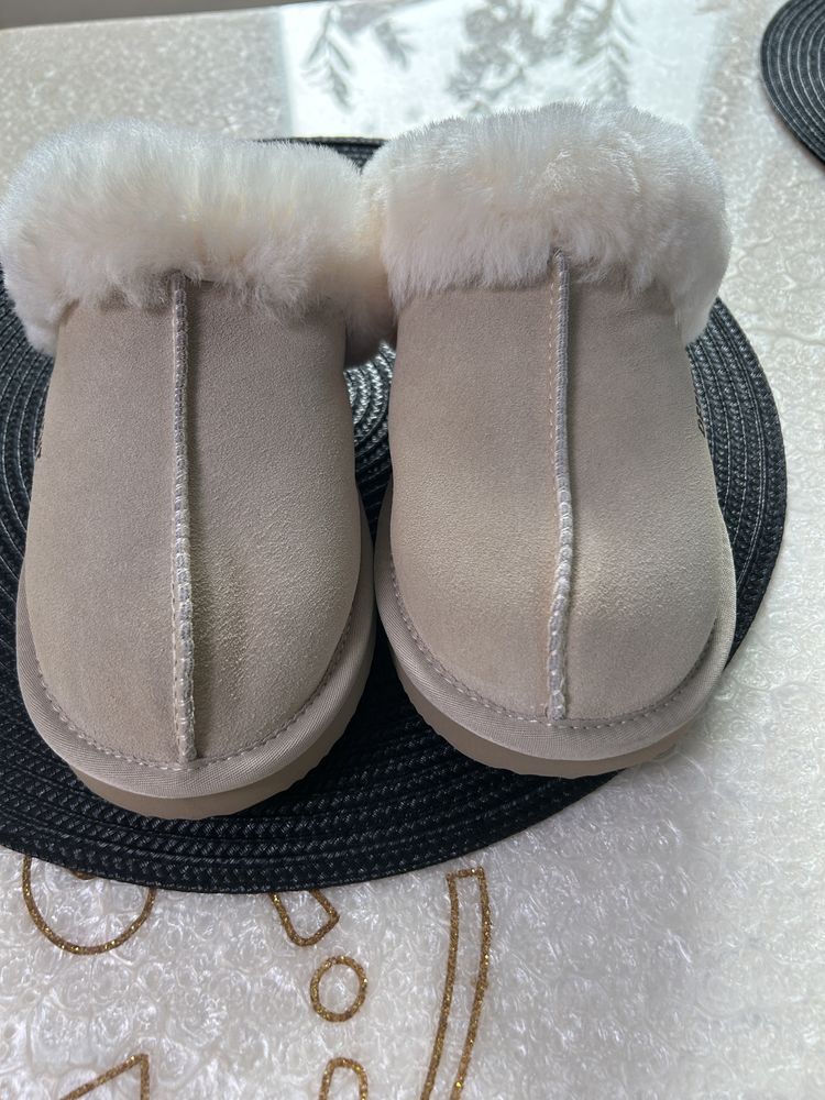 Ugg mărimea 37 -23 cm pile și blana naturală