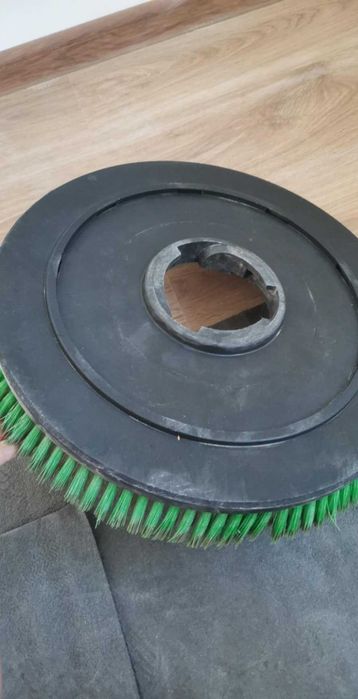 Monodisc Profesional Numatic NR 1500S ( FIRMA CURATENIE )