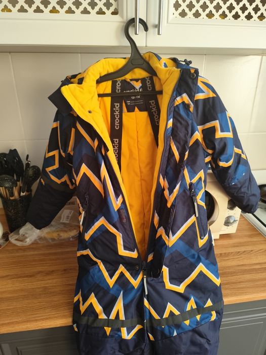 Зимний комбинезон фирмы Crockid в хорошем состоянии.