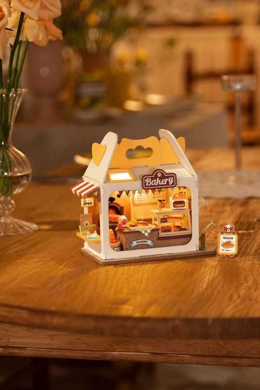 Миниатюрна къщичка: Teddy’s Breadbox  – сглоби сам, подарък с уют, LED