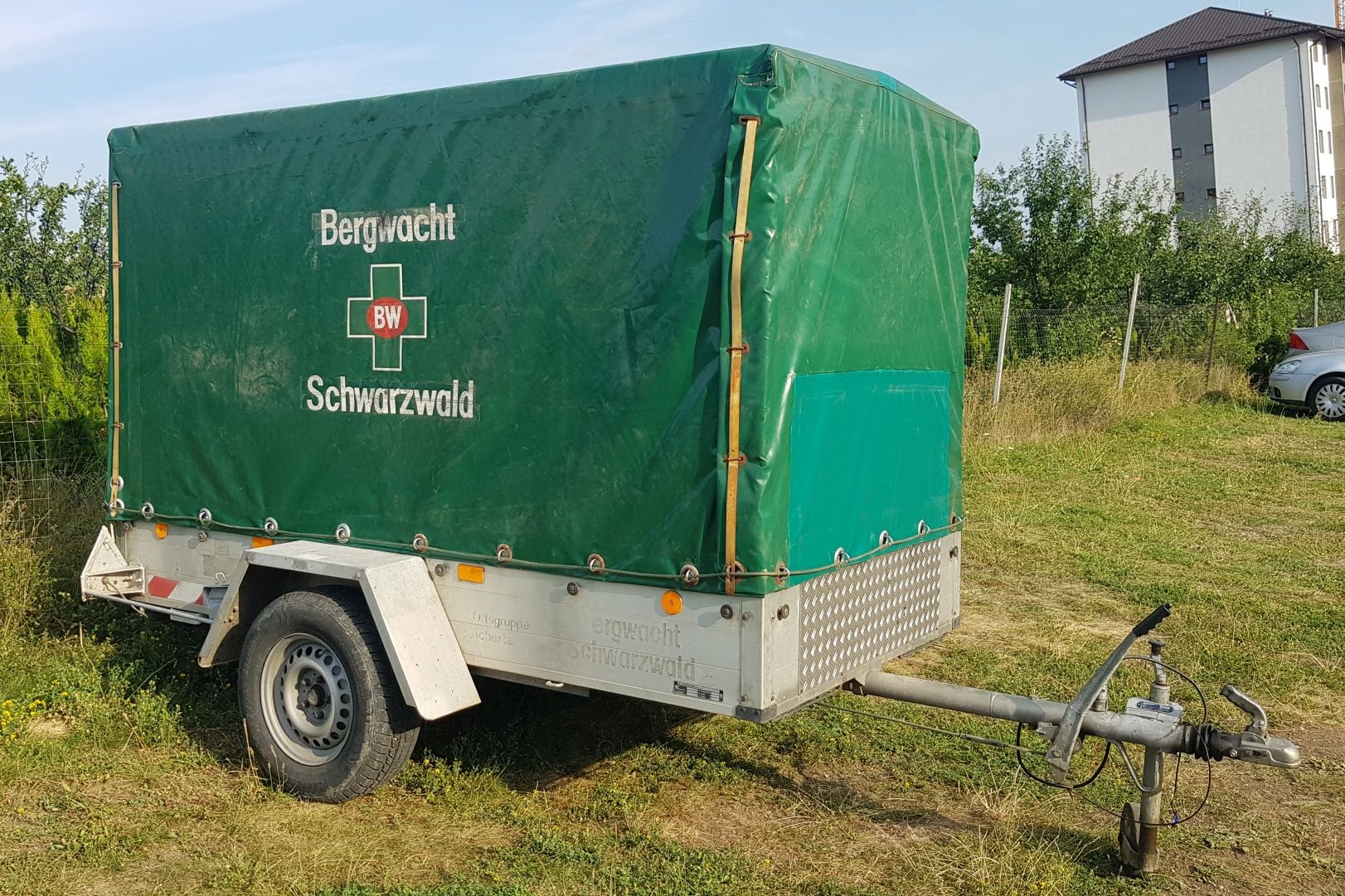 Inchiriez remorca auto - 1300 kg