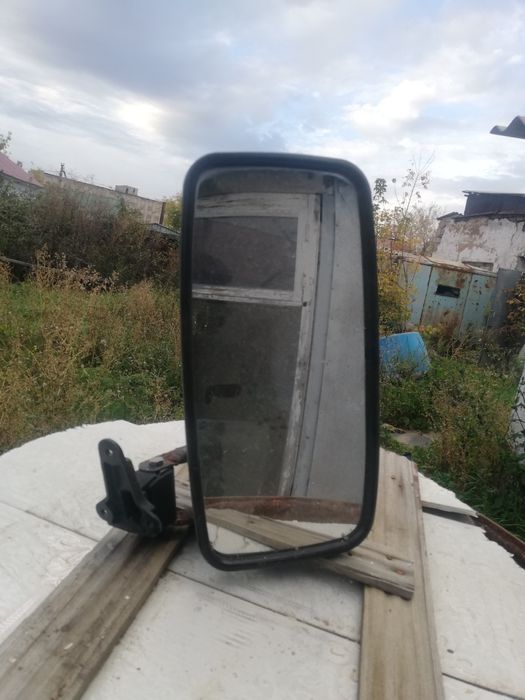 Зеркало на грузавой машину