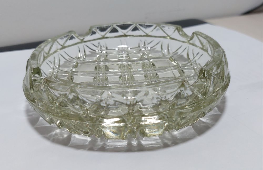 Пепельница стекло