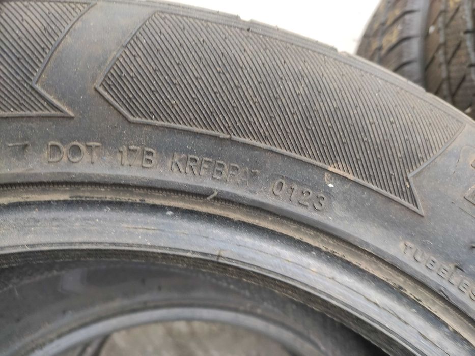 2бр Летни гуми 225 55 17 - DOT 2023