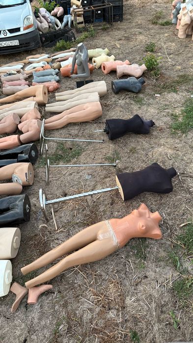 Bust dama din plastic, manechin pentru expunere pe raft si in vitrine