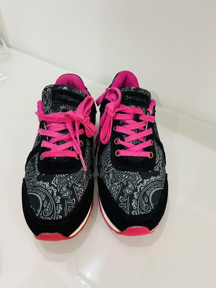 Sneakers Desigual  36