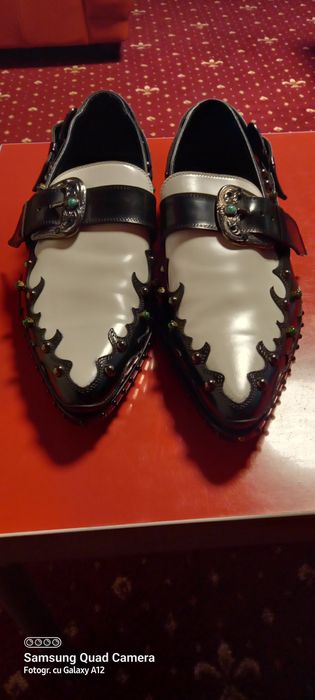 Pantofi barbati cu pietre