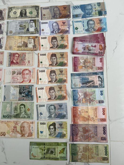 Bancnote diferite tari