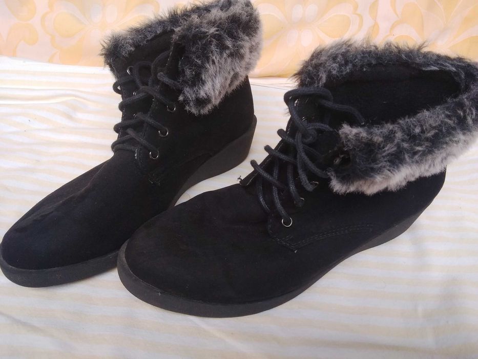 Велурени боти, 35 номер