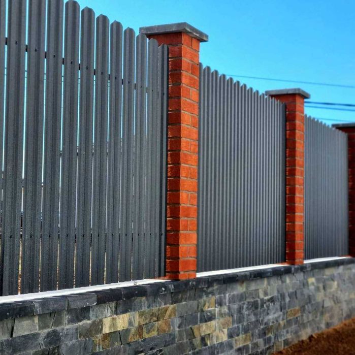 Garduri de diferite modele (sipca metalica, tabla, plasa si jaluzele)