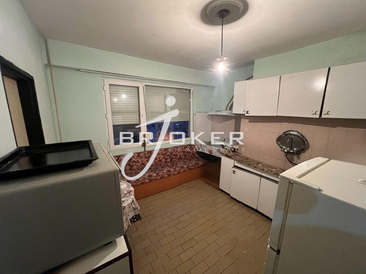 Продава се Многостаен апартамент в Кърджали, Възрожденци - 98 кв.м за 521 €/кв.м - Снимка #6