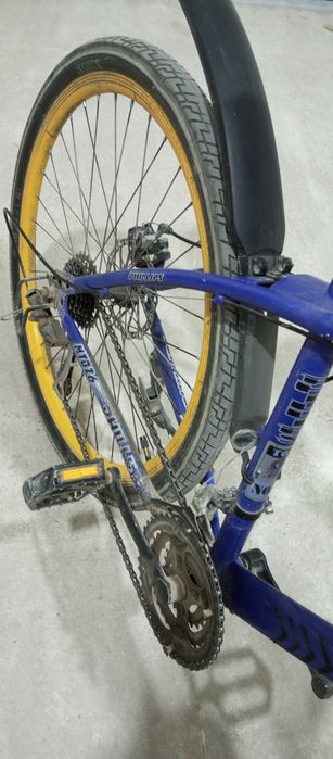 Velosipet  (26). Sotiladi 800 ming boʻlari.