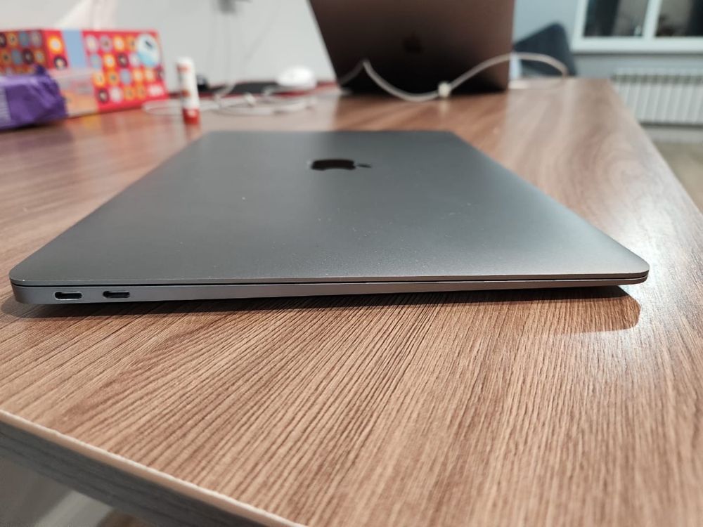 Macbook Air серый