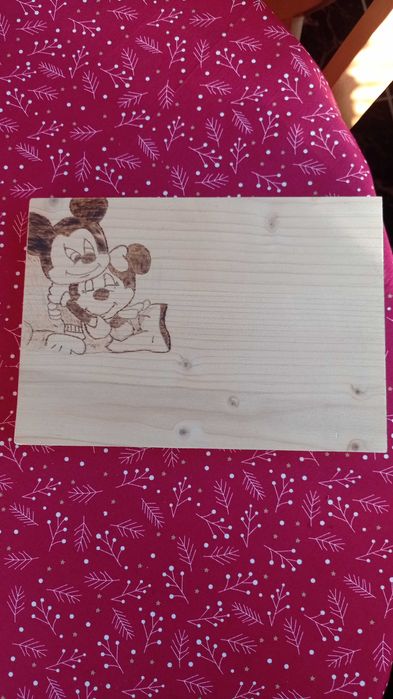 Дървени изделия с пирограф