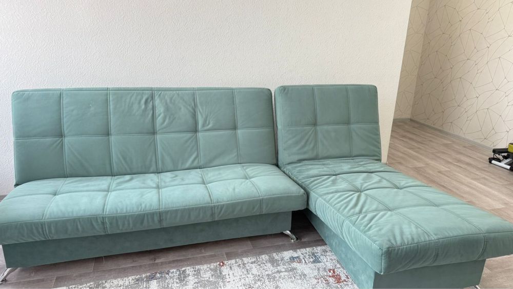 Продам диван ддя гостиной раскладной