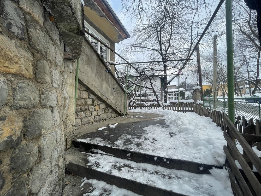 Продава къща в Перник, кв. Ралица
