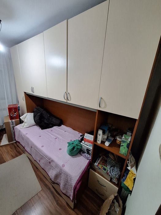 Vând mobilier camera copilului