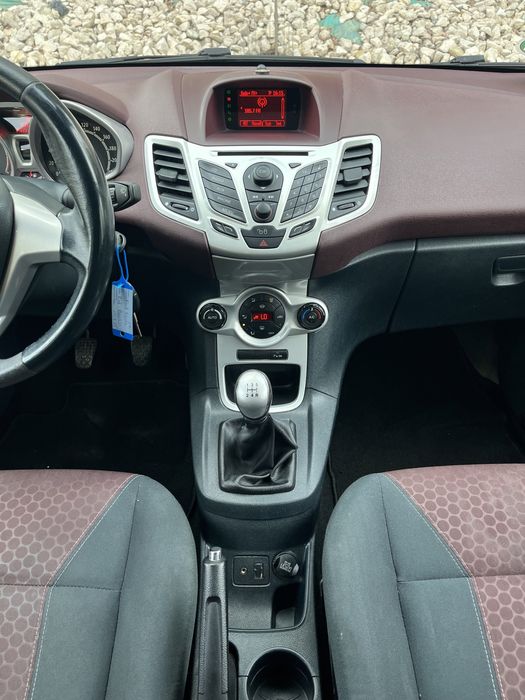 Ford Fiesta Titanium 1.3 82cp 2009