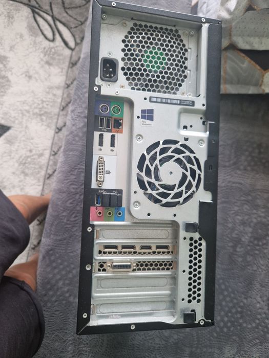 Vand pachet unitate de gaming cu casti Logitech g435