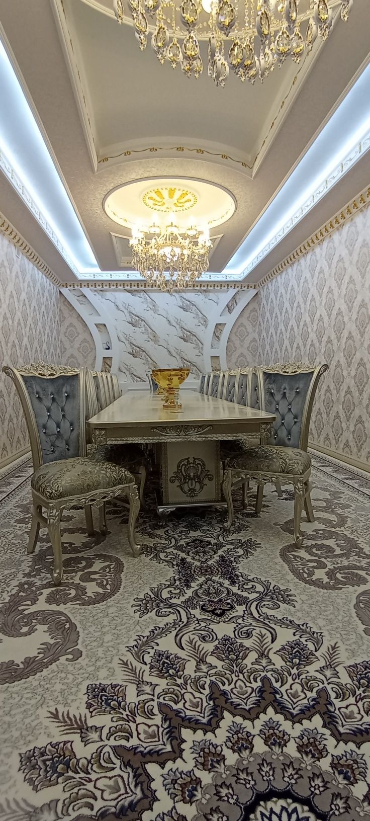 Xurram Sulton стол стул