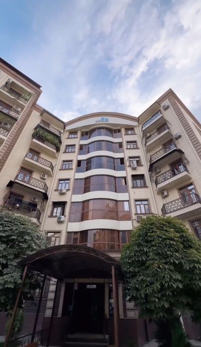 Шикарная ЖК Баураум Qarasaroy аренда