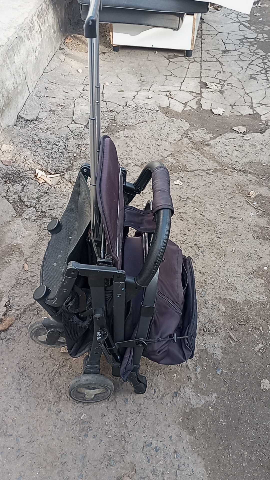Продам коляску для прогулок