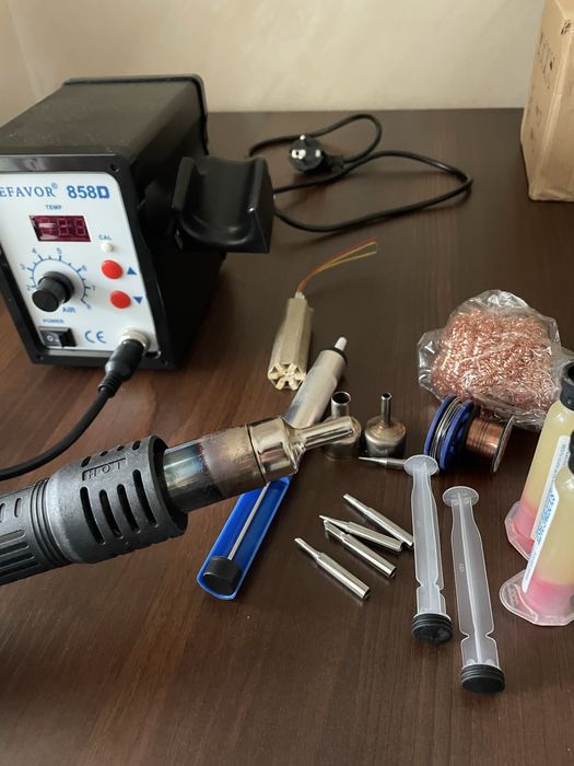 Statie de lipit cu aer cald pana la 450 °C