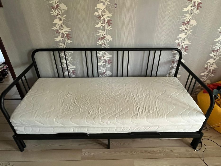 Divan Ikea extensibil + 2 saltele